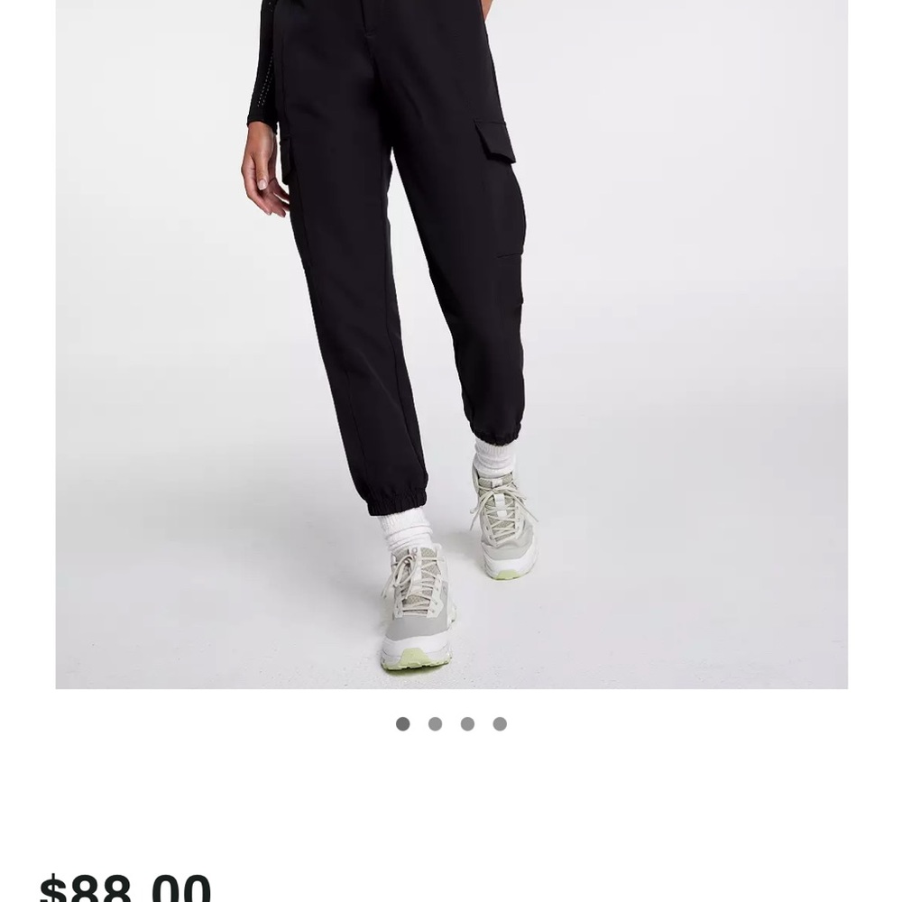 Women's Black Effortless Crepe Jogger